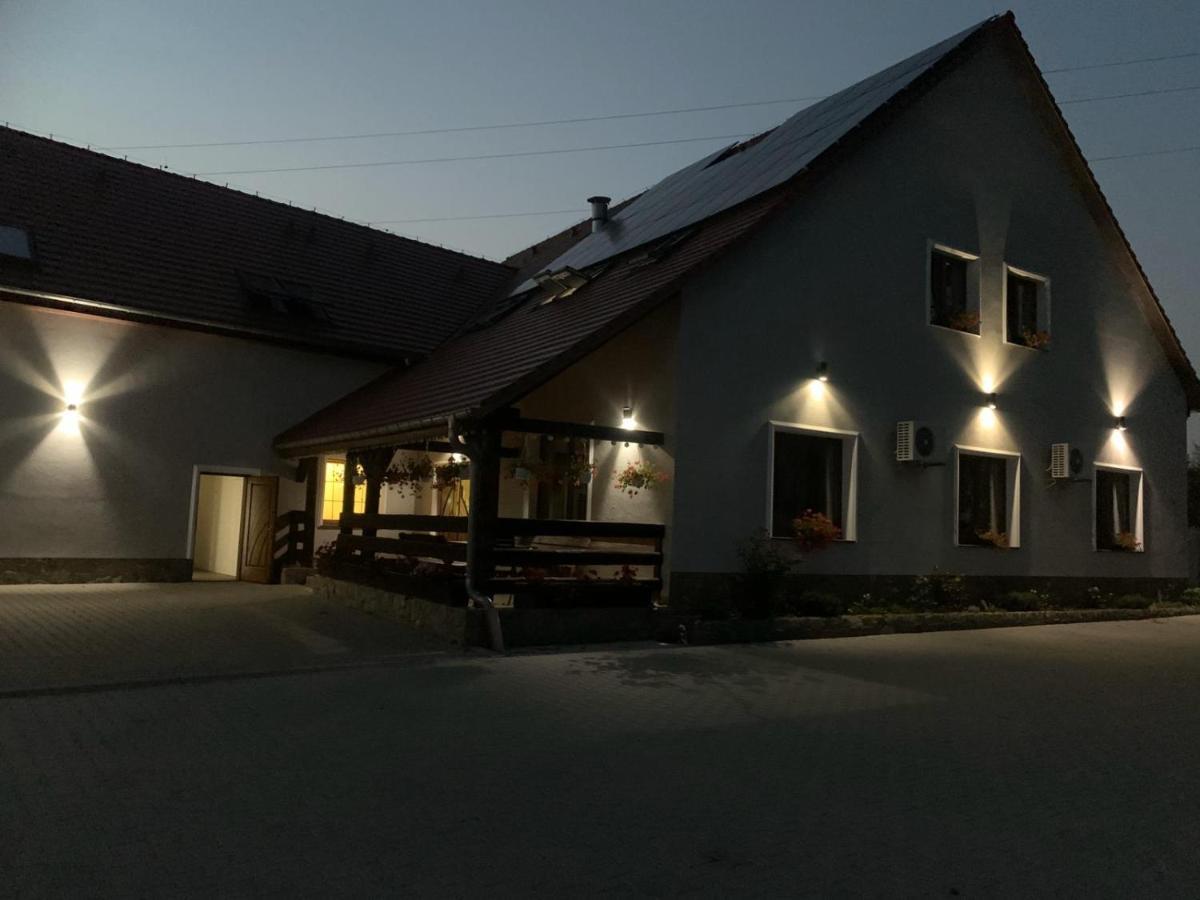 Zajazd Zacheta Kamienna Gora Luaran gambar