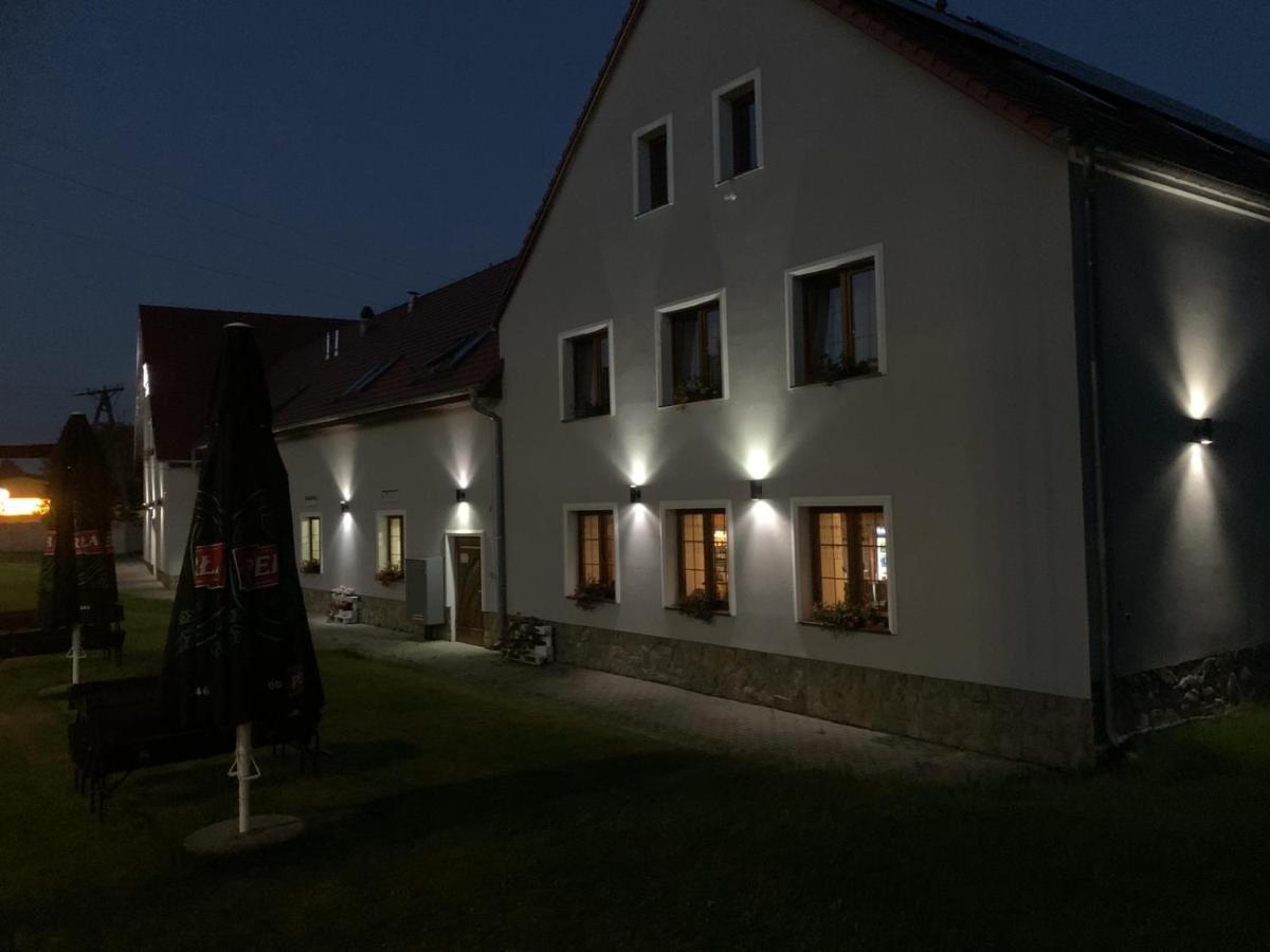 Zajazd Zacheta Kamienna Gora Luaran gambar