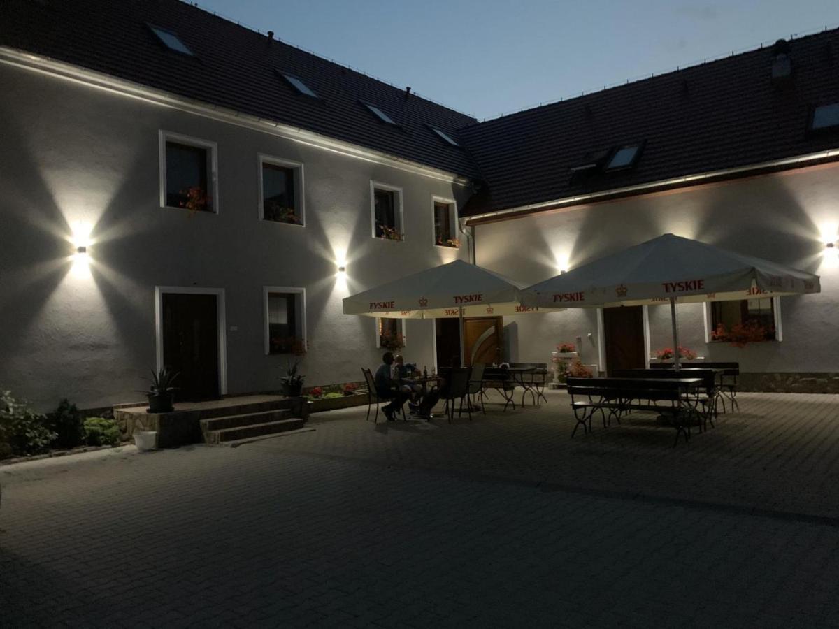 Zajazd Zacheta Kamienna Gora Luaran gambar